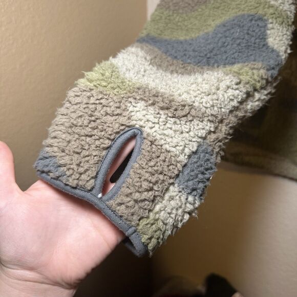 Old Navy Womens XL Sherpa Fleece Camo Full Zip Thumb Holes Sweater Cozy Soft - Picture 2 of 7